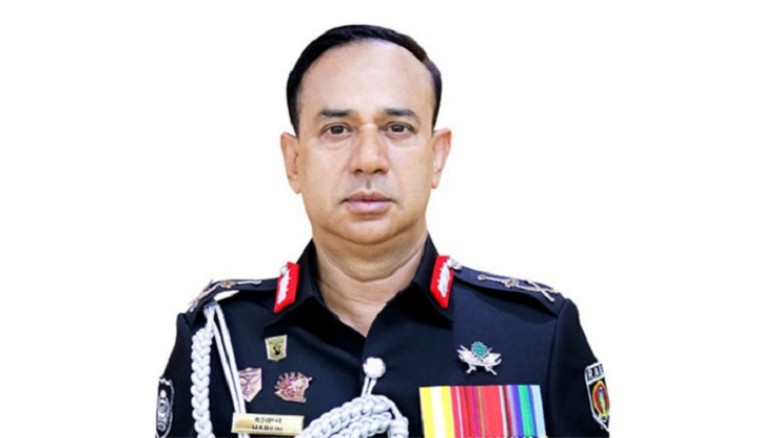 স্ত্রী-কন্যাসহ র‍্যাবের সাবেক ডিজি হারুনের দেশত্যাগে নিষেধাজ